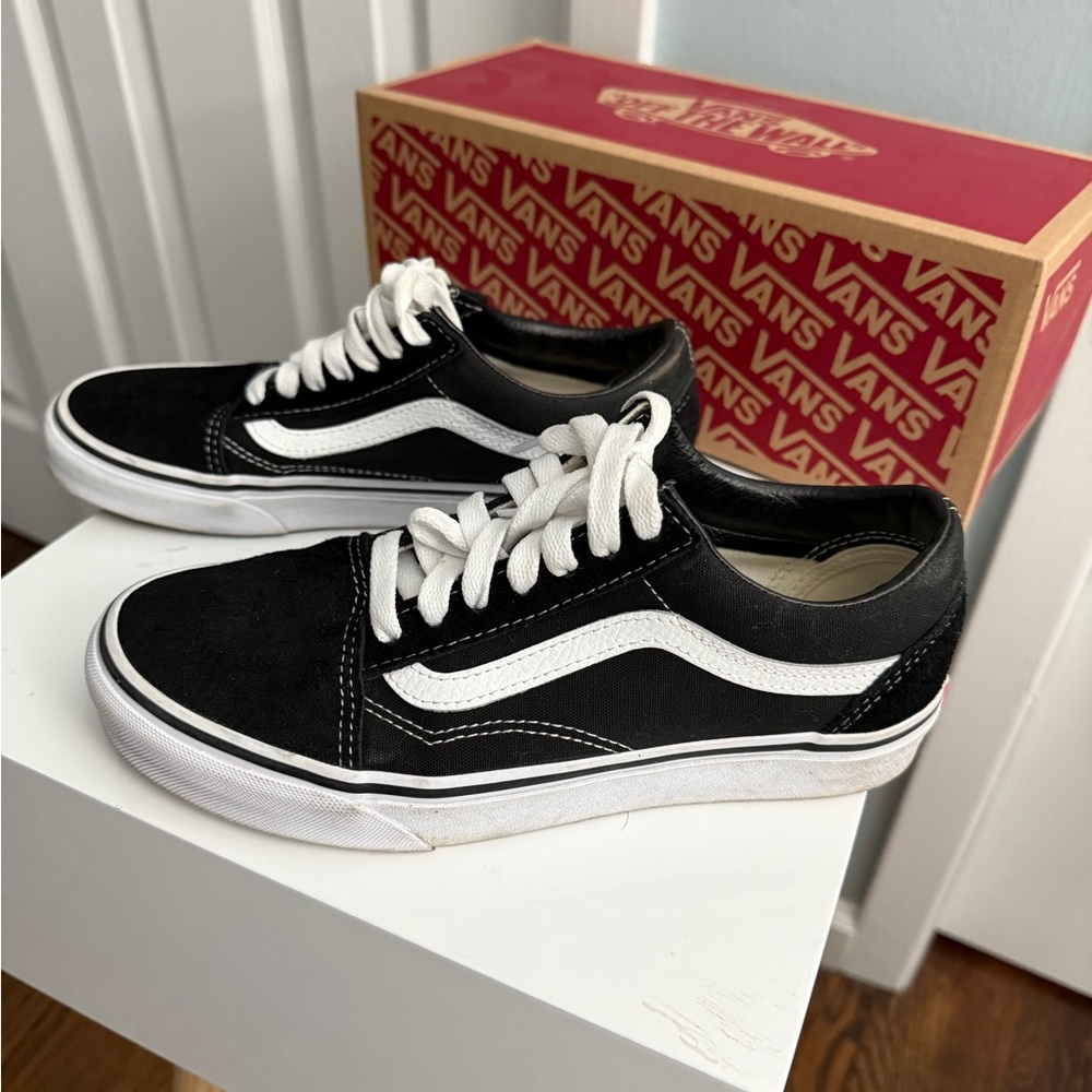 Vans Women’s Black and White Sneakers Size 7